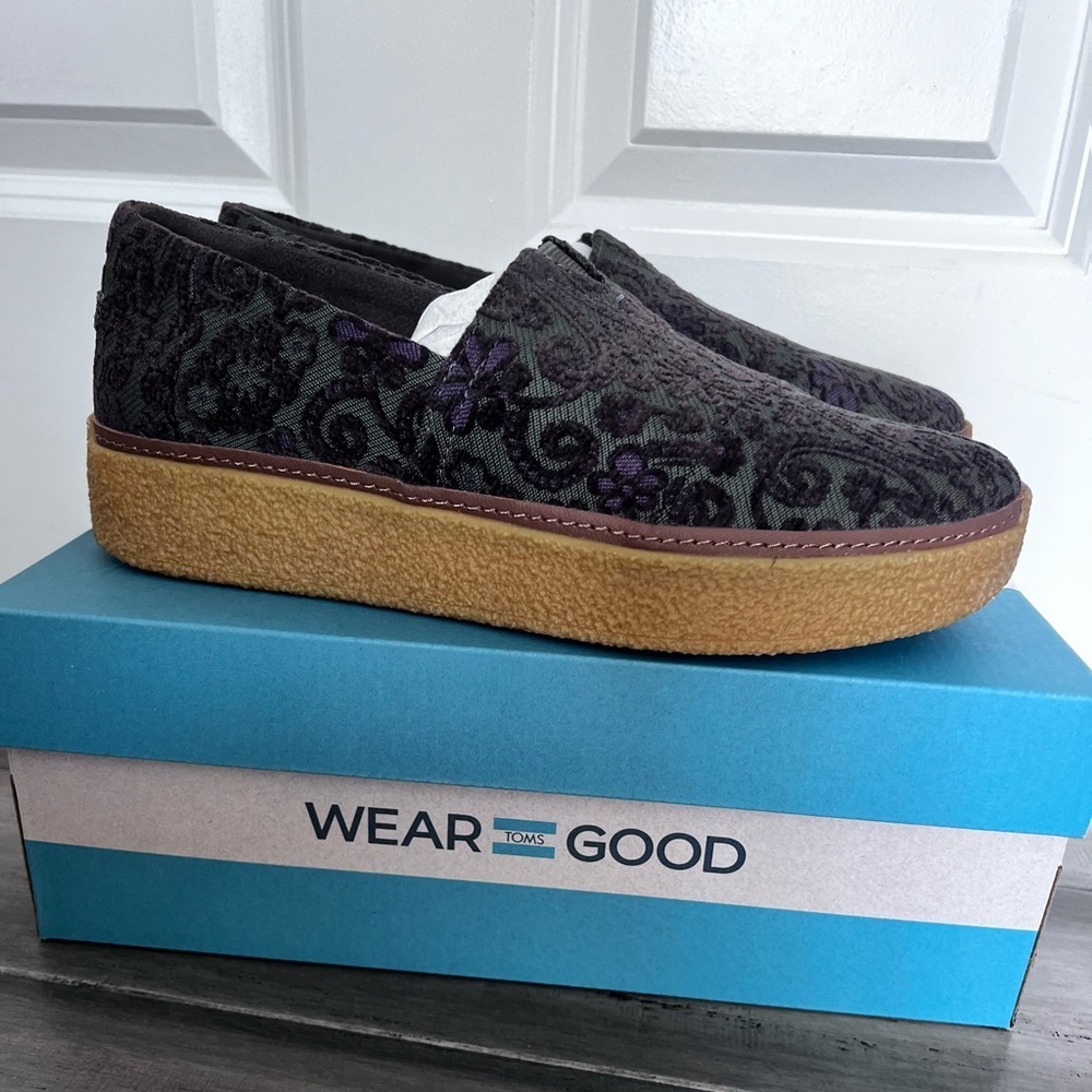 Tom’s Adelaide Basil Green Brocade slip ons wedge heel size 9